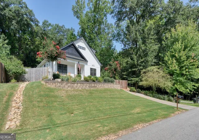 Photo 2 of Single family home for sale at 4471 Mclain Cir, Acworth, GA 30101 | MLS# 10823184 | Listing updated on 2026-08-28