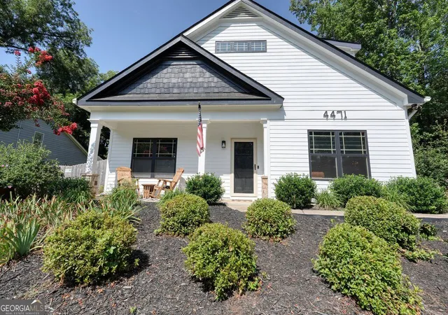Photo 3 of Single family home for sale at 4471 Mclain Cir, Acworth, GA 30101 | MLS# 10823184 | Listing updated on 2026-08-28