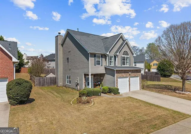1st image of 320 Blackwood Lane, Suwanee, GA 30024 | MLS# 10815556