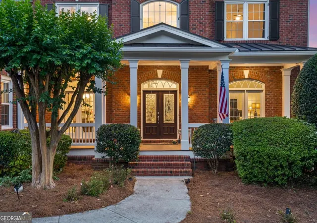 Photo 3 of Mansion for sale at 805 Lake Mist Cvs, Alpharetta, GA 30004 | MLS# 10764780 | Listing updated on 2026-05-28