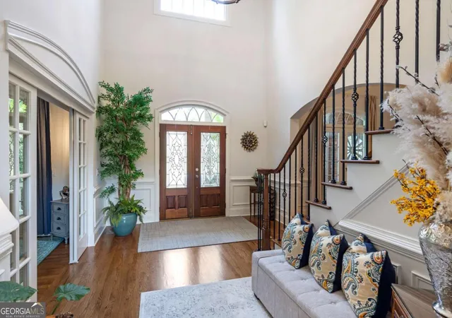 Photo 3 of Single family home for sale at 805 Lake Mist Cvs, Alpharetta, GA 30004 | MLS# 10764780 | Listing updated on 2026-05-28