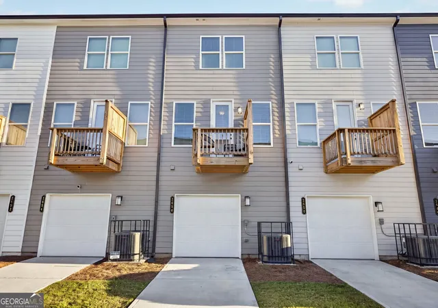 Photo 3 of Townhouse for sale at 2656 Brookview Ln, Atlanta, GA 30318 | MLS# 10830733 | Listing updated on 2026-10-09