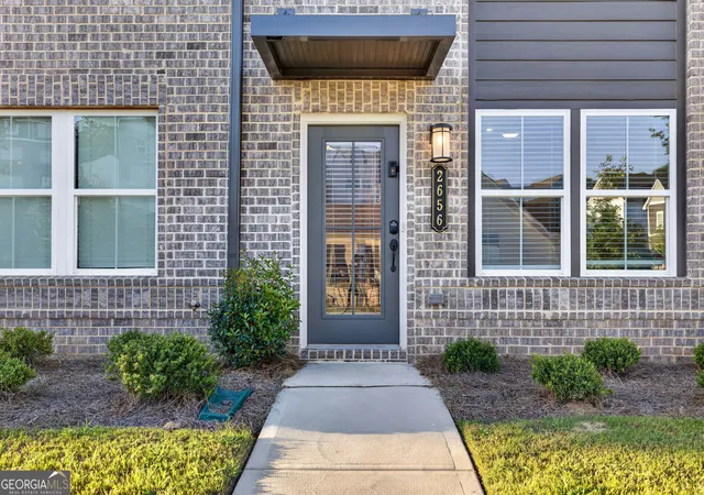 Photo 4 of Townhouse for sale at 2656 Brookview Ln, Atlanta, GA 30318 | MLS# 10830733 | Listing updated on 2026-10-09