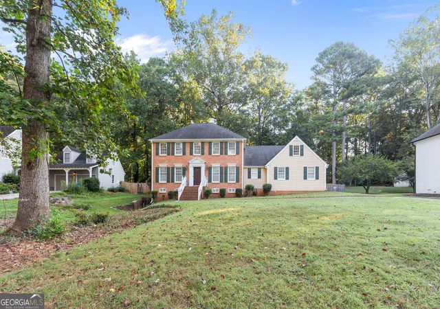 Photo 2 of Single family home for sale at 2982 Moorings Pkwy Sw, Snellville, GA 30039 | MLS# 10833455 | Listing updated on 2026-09-18