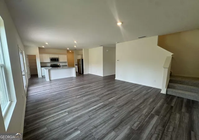 3rd image of 367 Silverton Dr, Dacula, GA 30019 | MLS# 10803149