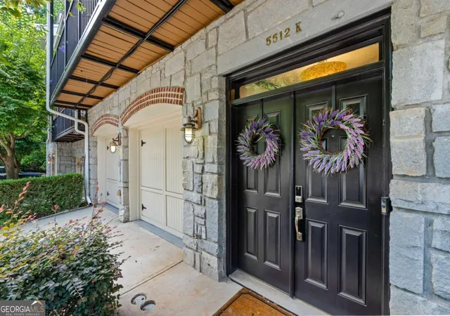 3rd image of 5512 Glenridge Dr #K, Sandy Springs, GA 30342 | MLS# 10812538