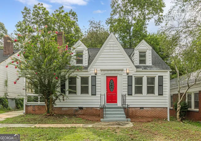 Photo 2 of Single family home for sale at 1553 Sylvan Rd SW, Atlanta, GA 30310 | MLS# 10801340 | Listing updated on 2026-09-07