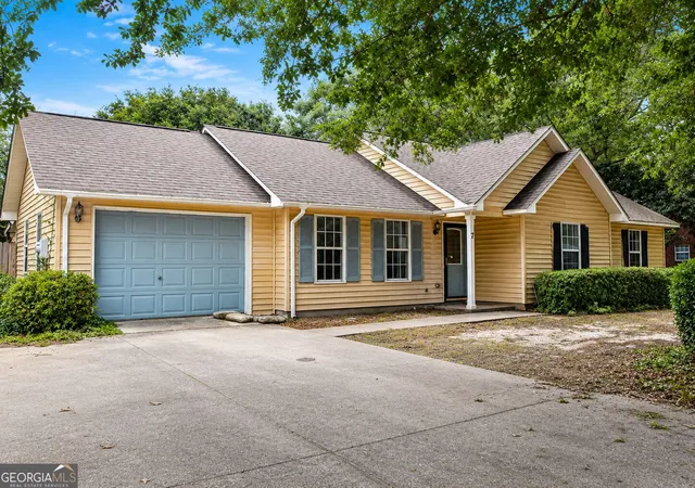 Photo 1 of Single family home for sale at 7 Oak Ridge Cir, Rincon, GA 31326 | MLS# 10822960 | Listing updated on 2026-09-19