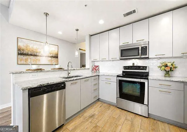 Photo 4 of Condo for sale at 3300 Windy Ridge Pkwy SE #1112, Atlanta, GA 30339 | MLS# 10791253 | Listing updated on 2026-10-02