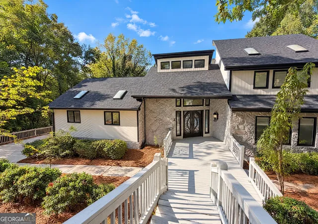 Single family home for sale at 140 Huntcliff Point, Sandy Springs, GA 30350 | MLS# 10880511