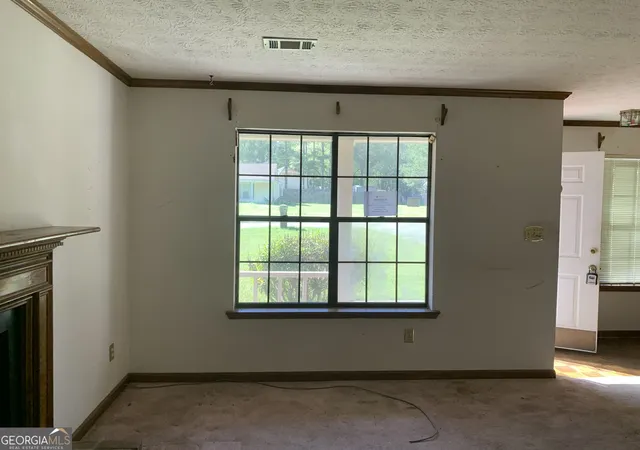 Photo 3 of Sale Pending at 7038 Whitfield Dr, Riverdale, GA 30296 | MLS# 10720020 | Listing updated on 2026-06-01