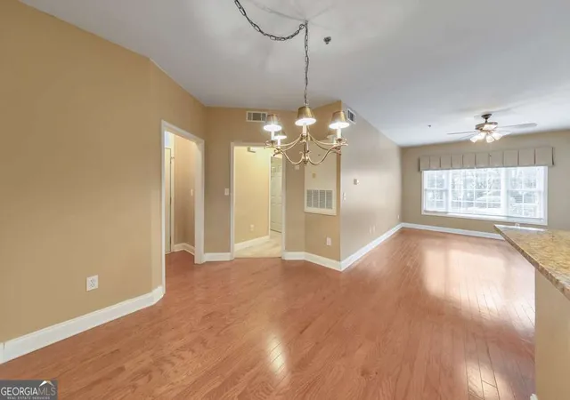 3rd image of 1002 Vinings Forest Ln Se #10, Smyrna, GA 30080 | MLS# 10721703