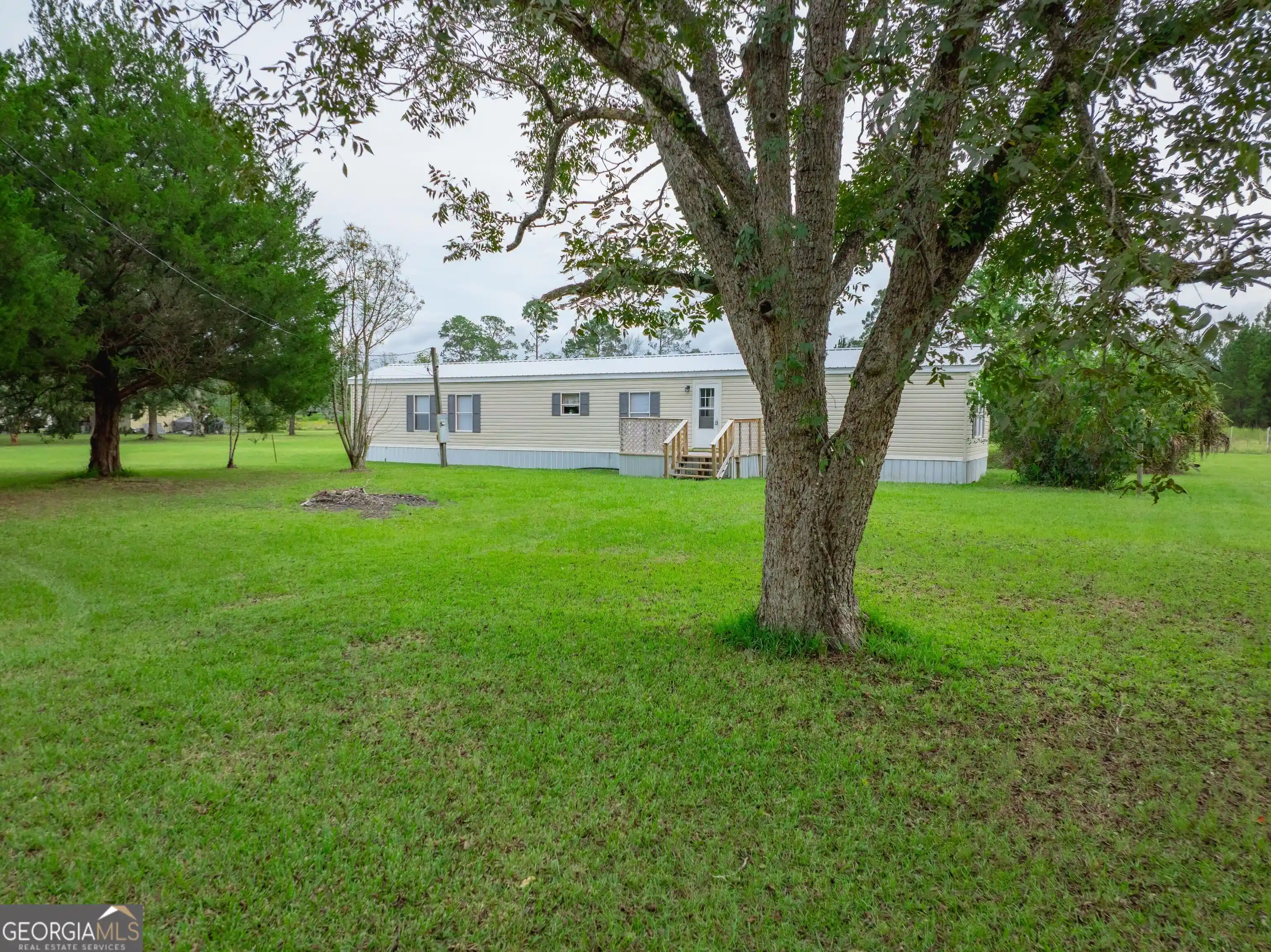 Photo 1 of Manufactured home for sale at 601 Walker Rd, Waycross, GA 31501 | MLS# 10869602 | Listing updated on 2026-10-22