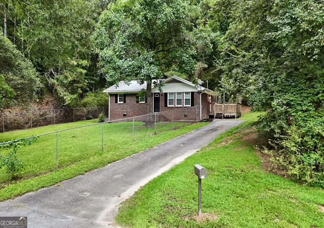 Photo 3 of Single family home for sale at 227 Cantrell Dr Sw, Plainville, GA 30733 | MLS# 10831008 | Listing updated on 2026-10-05