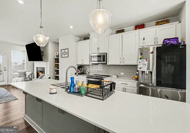 2nd image of 1000 Taylor Ct, Acworth, GA 30102 | MLS# 10759176