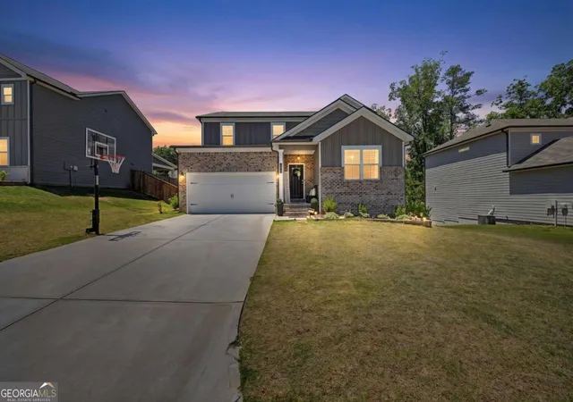 Photo 2 of Single family home for sale at 215 Summit Pointe Dr, Dallas, GA 30132 | MLS# 10767655 | Listing updated on 2026-08-28