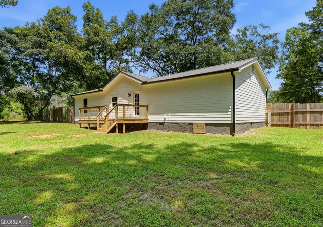 Photo 3 of Sale Pending at 900 Swint Rd, Griffin, GA 30224 | MLS# 10827000 | Listing updated on 2026-10-02