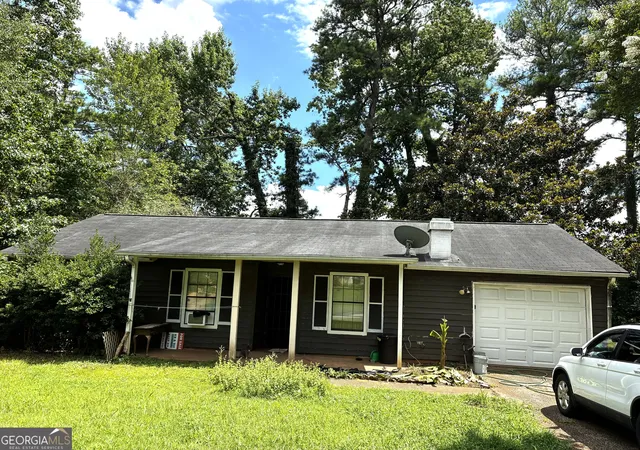 1st image of 3901 Wood Path Dr, Stone Mountain, GA 30083 | MLS# 10814226