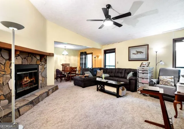 Photo 2 of Sale Pending at 2829 Quinbery Dr, Snellville, GA 30039 | MLS# 10829501 | Listing updated on 2026-08-26