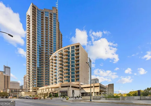 Photo 1 of Condo for sale at 400 W Peachtree St Nw #2011, Atlanta, GA 30308 | MLS# 10801303 | Listing updated on 2026-10-04