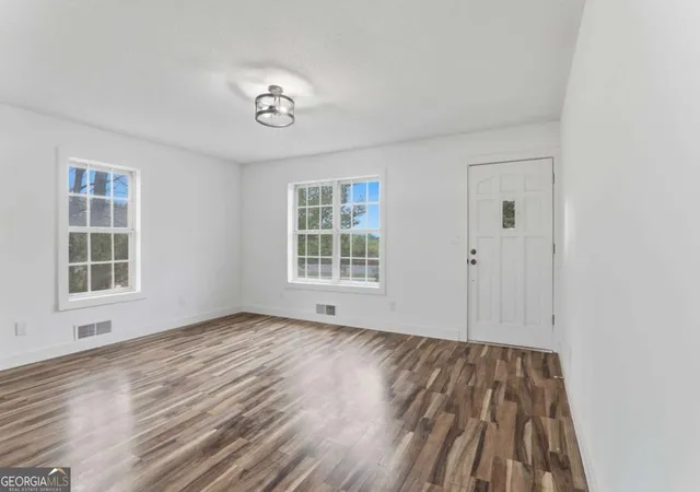 Photo 4 of Single family home for sale at 4361 Ben Hl Rd, Lithia Springs, GA 30122 | MLS# 10721857 | Listing updated on 2026-04-26