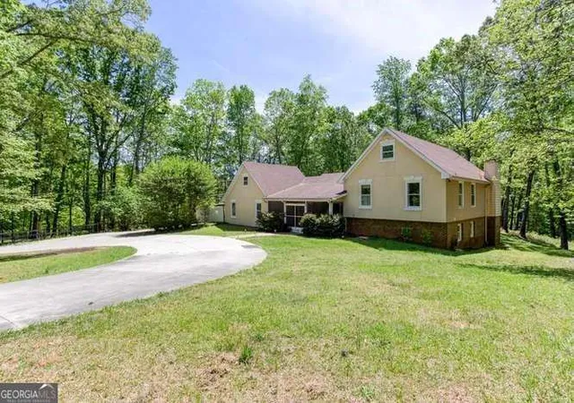 Photo 3 of Single family home for sale at 4854 Ivey Ln, Douglasville, GA 30135 | MLS# 10738520 | Listing updated on 2026-09-20