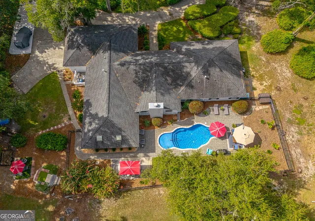 Photo 3 of Sale Pending at 135 Colonial Dr, St. Simons, GA 31522 | MLS# 10827932 | Listing updated on 2026-08-31