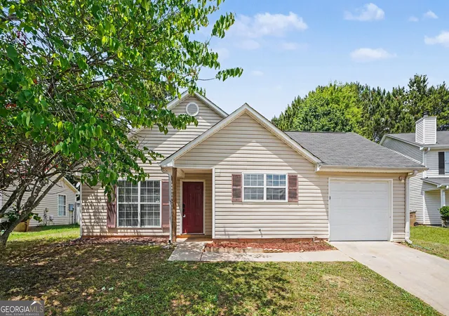 Photo 2 of Single family home for sale at 187 Inverness Dr, Jonesboro, GA 30238 | MLS# 10770471 | Listing updated on 2026-09-13