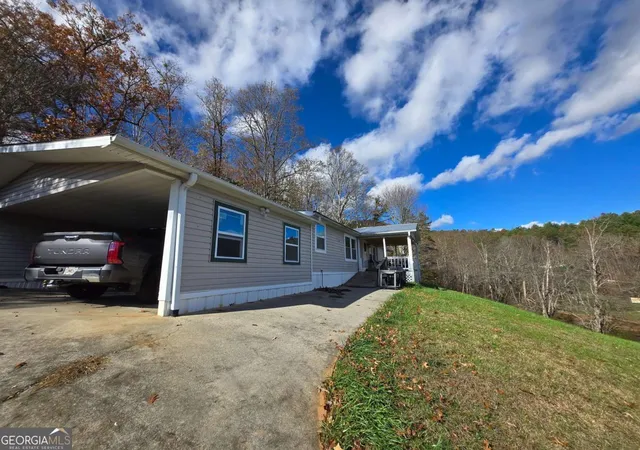 Photo 1 of Single family home for sale at 325 Scataway Rd, Hiawassee, GA 30546 | MLS# 10462857 | Listing updated on 2026-01-30