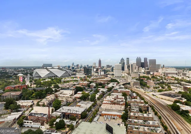 Listing Photo 2 - Condo for sale in building located at 320 Peters St Sw, Atlanta, GA 30313 - Unit #10