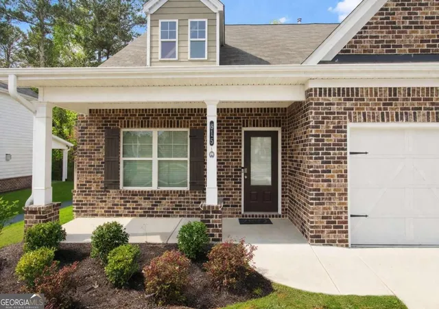 Photo 3 of Single family home for sale at 615 Clark Lake Ests Dr, Grayson, GA 30017 | MLS# 10727009 | Listing updated on 2026-10-08