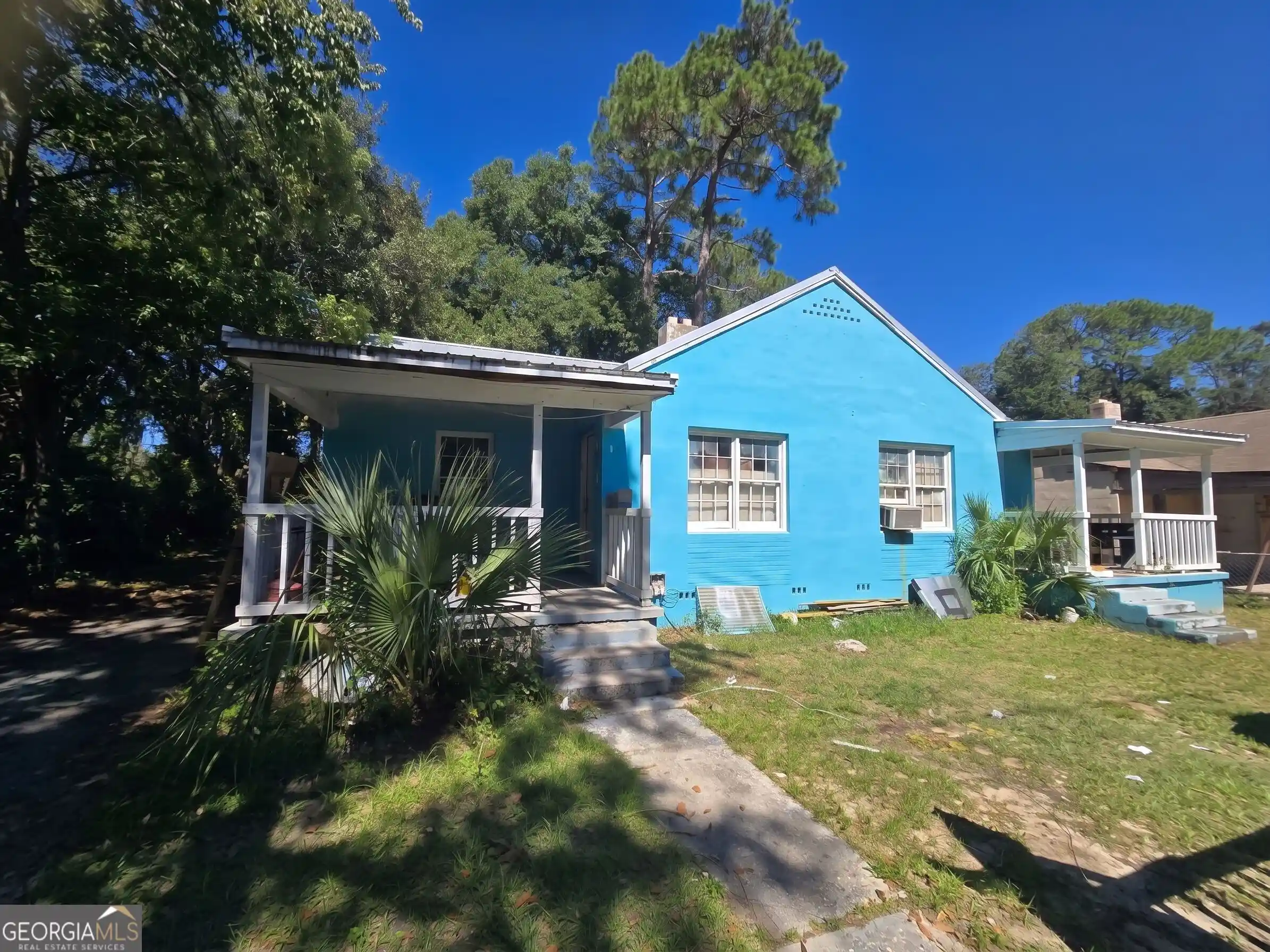 Photo 1 of Single family home for sale at 1702 E 39th Street, Savannah, GA 31404 | MLS# 10855514 | Listing updated on 2026-10-24