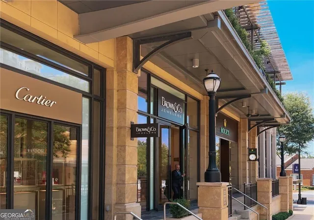 Photo 65 of Condo for sale at 2828 Peachtree Rd Nw #2402, Atlanta, GA 30305 | MLS# 10789663 | Listing updated on 2026-09-13