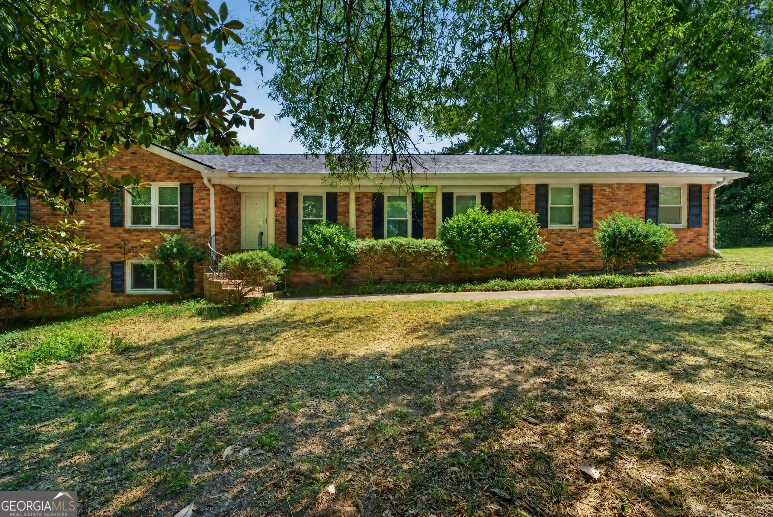 Photo 1 of Sale Pending at 357 Lokchapee Dr, Macon, GA 31210 | MLS# 10867347 | Listing updated on 2026-10-19