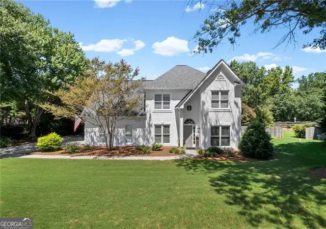 Photo 3 of Sale Pending at 230 Greystone Ct, Roswell, GA 30075 | MLS# 10830683 | Listing updated on 2026-09-04