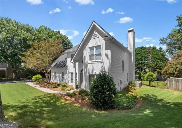 Photo 3 of Sale Pending at 230 Greystone Ct, Roswell, GA 30075 | MLS# 10830683 | Listing updated on 2026-09-04