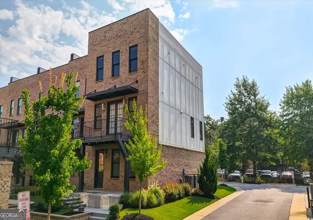 Photo 2 of Townhouse for sale at 1060 Robert Smalls Wy, Atlanta, GA 30318 | MLS# 10812844 | Listing updated on 2026-09-30