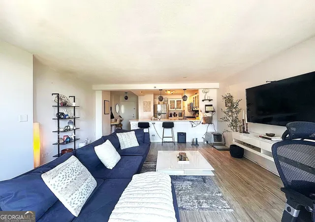 2nd image of 620 Peachtree St Ne #909, Atlanta, GA 30308 | MLS# 10736828