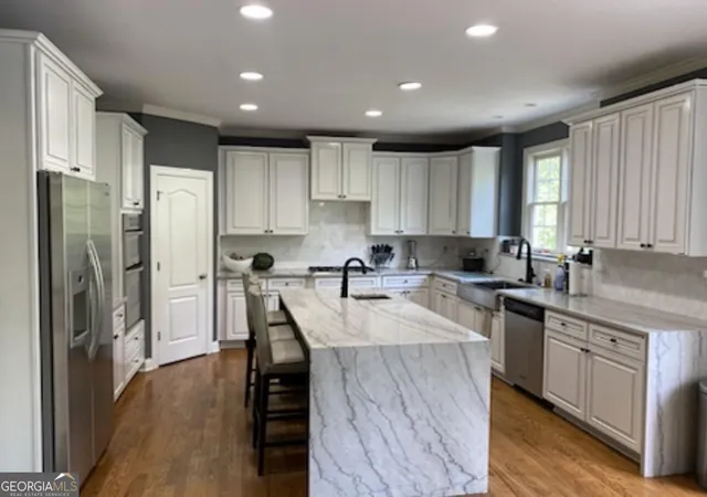 Photo 4 of Single family home for sale at 5185 Barrington Tr Dr SW, Atlanta, GA 30331 | MLS# 10670969 | Listing updated on 2026-01-27