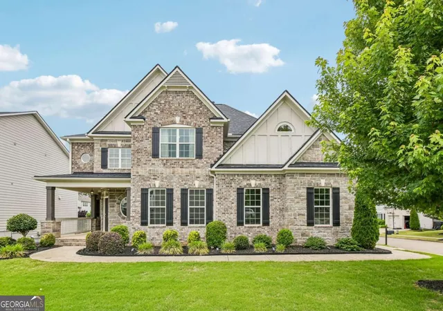 Photo 1 of Single family home for sale at 129 Edinburgh Dr, Canton, GA 30115 | MLS# 10772451 | Listing updated on 2026-08-15