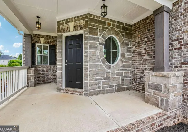 Photo 2 of Single family home for sale at 129 Edinburgh Dr, Canton, GA 30115 | MLS# 10772451 | Listing updated on 2026-08-15