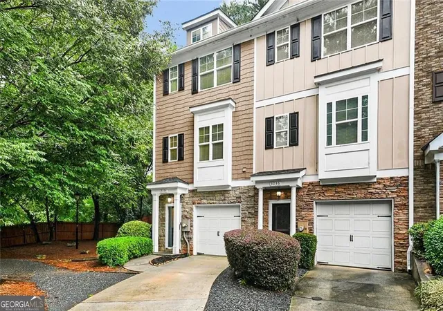 Photo 2 of Townhouse for sale at 3034 Lauren Parc Rd, Decatur, GA 30032 | MLS# 10820704 | Listing updated on 2026-08-28