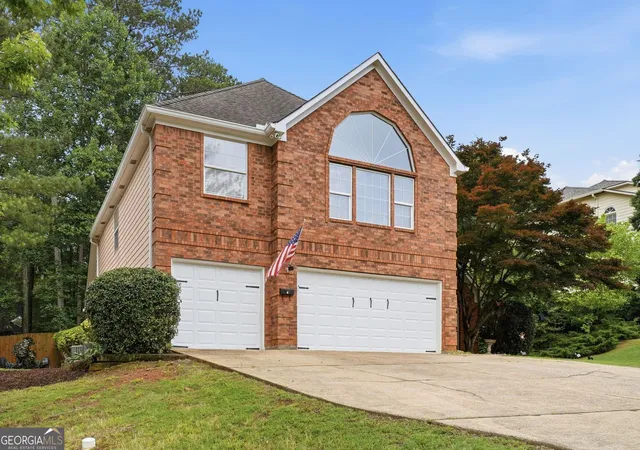 Photo 3 of Single family home for sale at 5270 Cameron Forest Pkwy, Johns Creek, GA 30022 | MLS# 10789389 | Listing updated on 2026-08-21