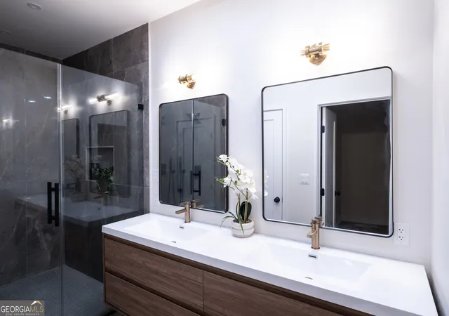 12th image of 185 Wadley St Nw, Atlanta, GA 30314 | MLS# 10816947