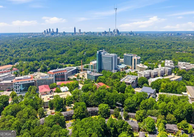 Listing Photo 2 - Condo for sale in building located at 773 Houston Mill Rd NE, Atlanta, GA 30329 - Unit #4