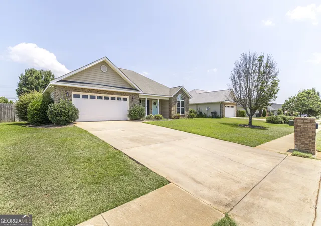 2nd image of 310 Falkirk Dr, Warner Robins, GA 31088 | MLS# 10804045