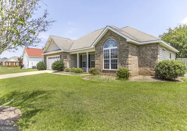 3rd image of 310 Falkirk Dr, Warner Robins, GA 31088 | MLS# 10804045