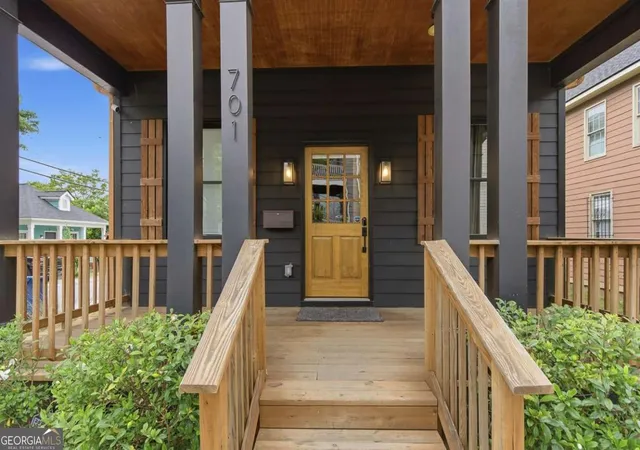 Photo 2 of Single family home for sale at 701 Smith St Sw, Atlanta, GA 30310 | MLS# 10758096 | Listing updated on 2026-05-19