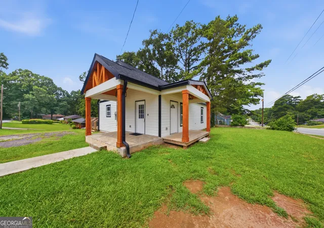 Photo 3 of Single family home for sale at 1183 Highway 138, Jonesboro, GA 30236 | MLS# 10809543 | Listing updated on 2026-08-05