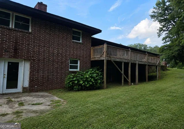 Photo 2 of Sale Pending at 3042 Peek Rd Nw, Atlanta, GA 30318 | MLS# 10822433 | Listing updated on 2026-08-31